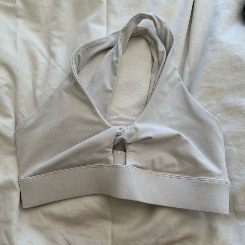 5/$20 Fabletics white Twist-Front Sports Bra
